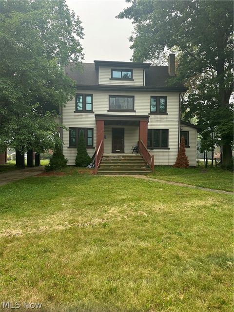 Photo for 26190 Lake Shore Boulevard