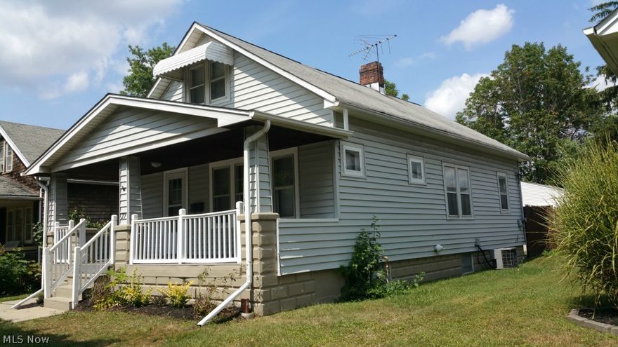 Won't Last- Great Home- Flexible Floor Plan. 1st Floor laundry and Master Bedroom. Huge new 2+ car Garage. High efficiency furnace and A/C new within the last 5 years. Full clean & dry basement. Must See. Great location nice neighbors. Close to Walton Hills.