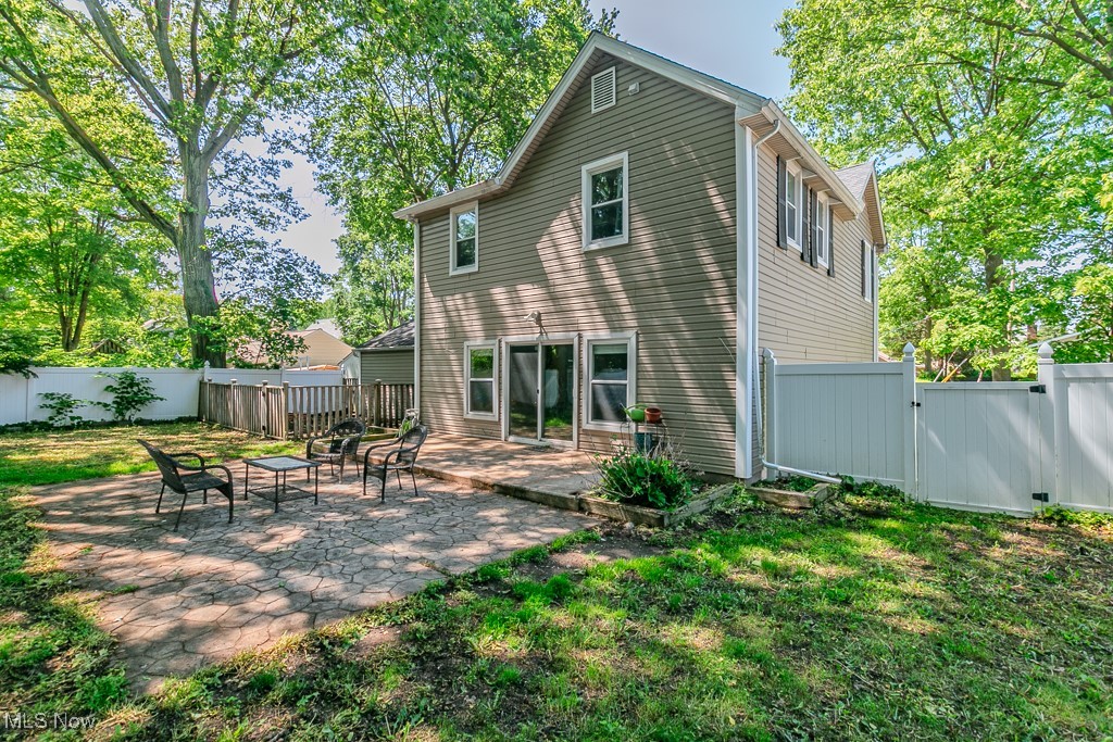 8526 Hoyt Court, Mentor, Ohio image 2