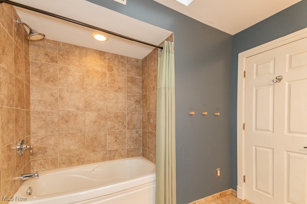8526 Hoyt Court, Mentor, Ohio image 37