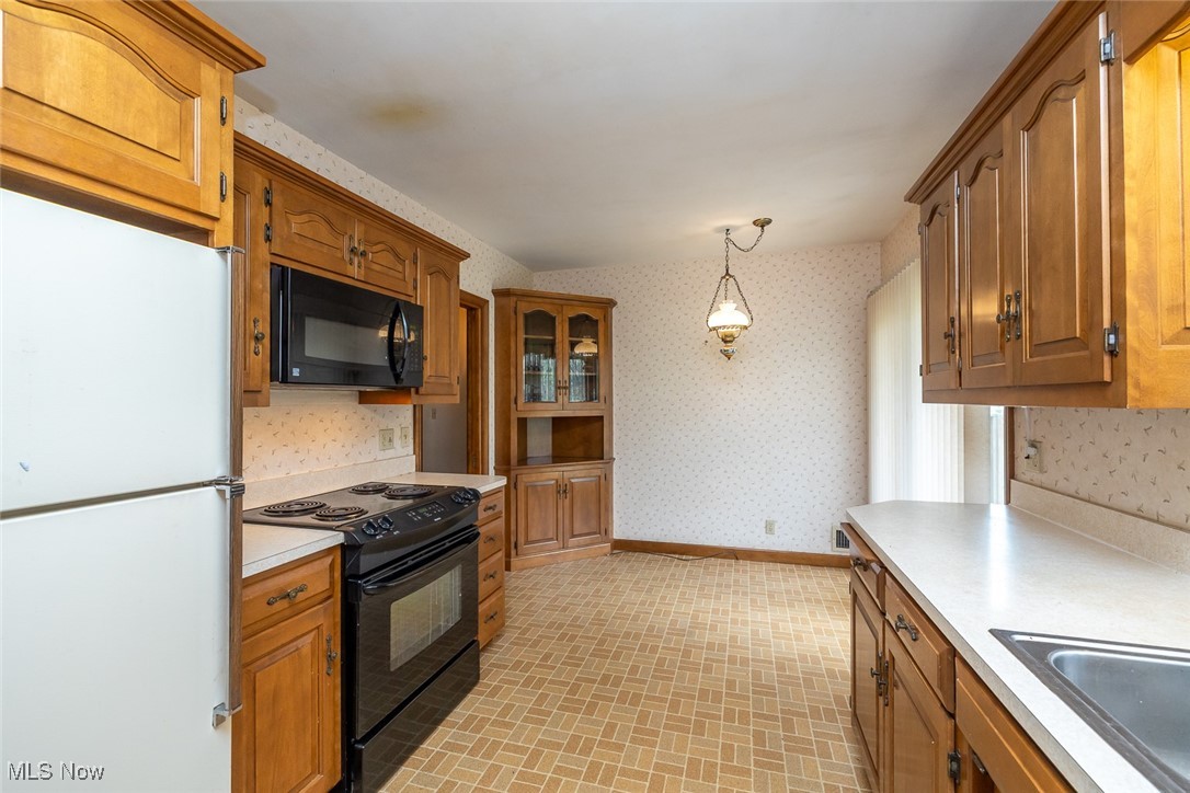 8282 Montello Road, Independence, Ohio image 11