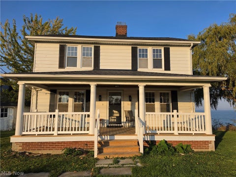 Photo of 5117 N Lake Drive, Geneva on the Lake, OH 44041 (MLS # 5255617)
