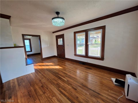 Tiny photo for 5117 N Lake Drive, Geneva on the Lake, OH 44041 (MLS # 5255617)