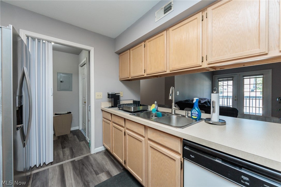 22558 Lenox Drive 424