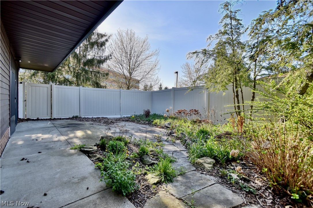 Woodhawk Condo - Residential