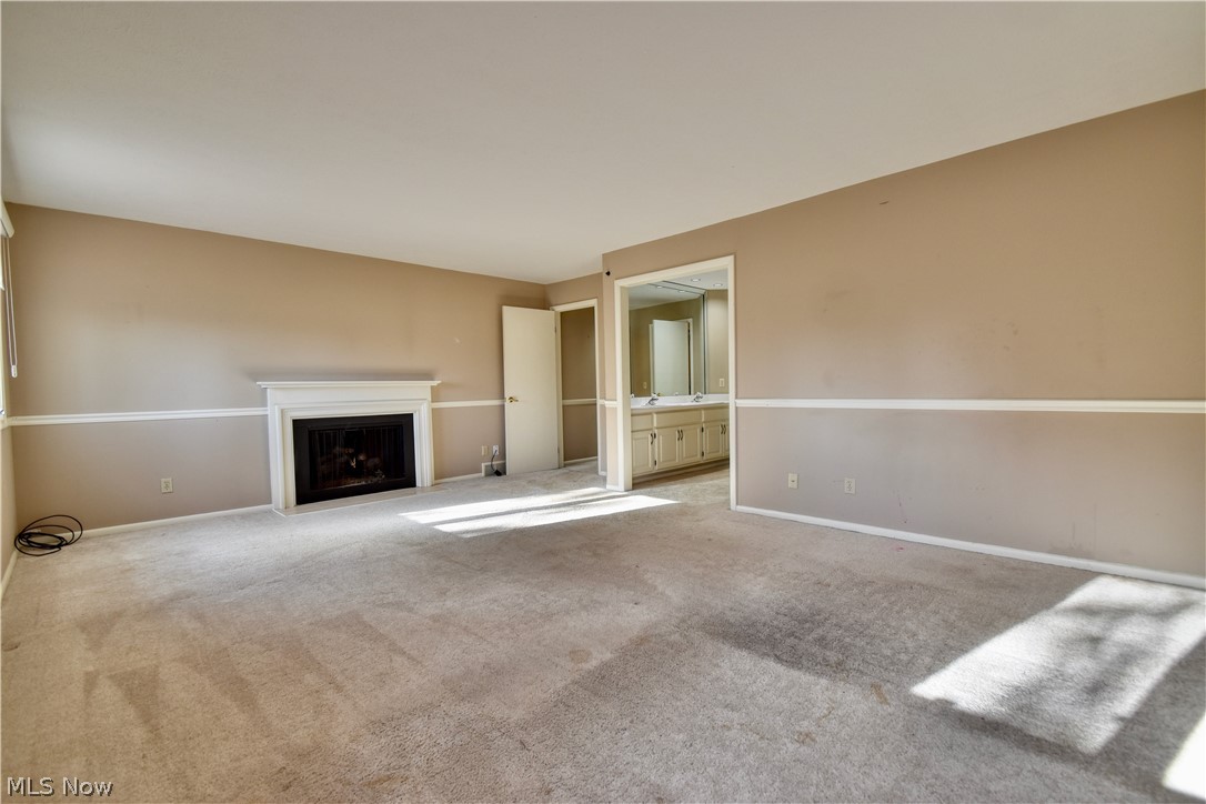 Woodhawk Condo - Residential