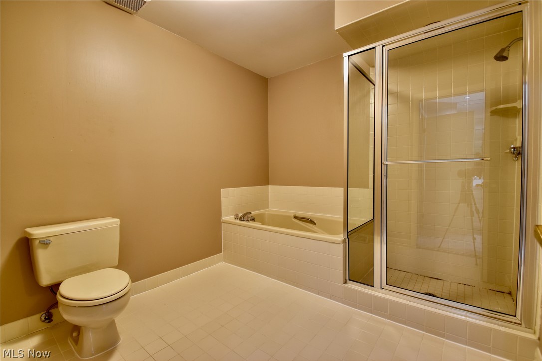 Woodhawk Condo - Residential