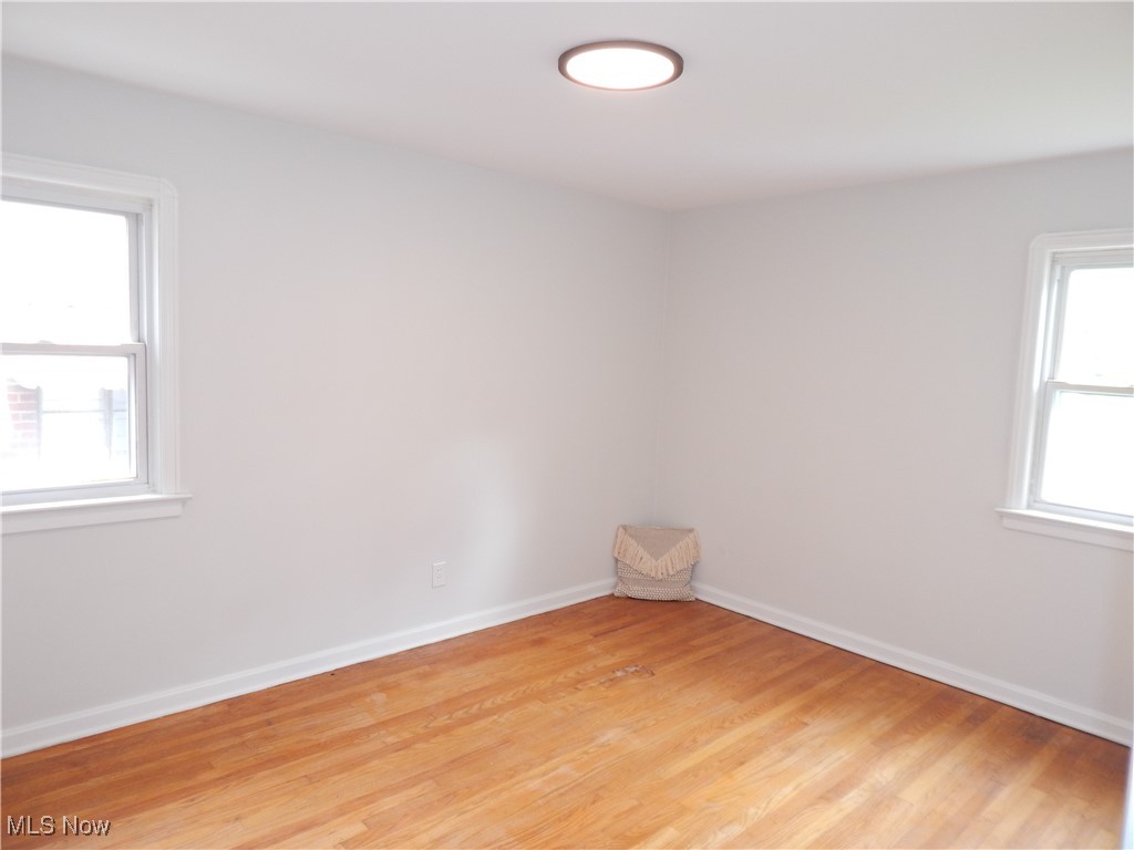 7507 Manhattan Avenue, Parma, Ohio image 10