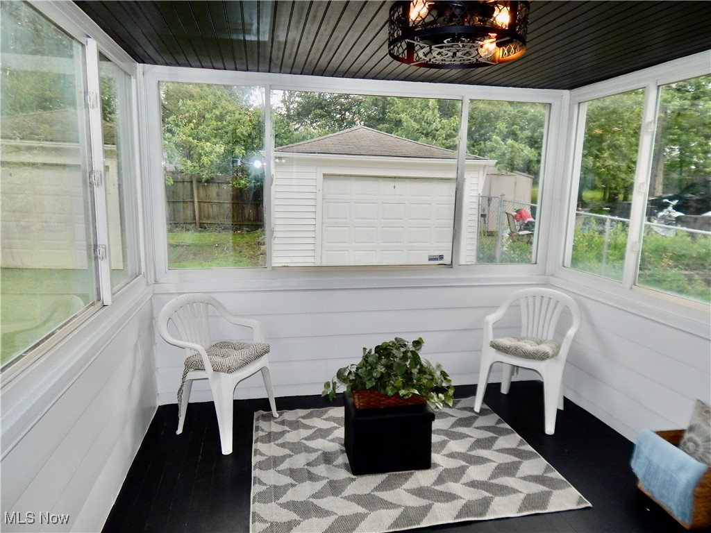 7507 Manhattan Avenue, Parma, Ohio image 21