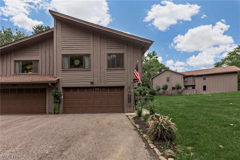 Tiny photo for 791 Geddes Bluff, Sagamore Hills, OH 44067 (MLS # 5245588)