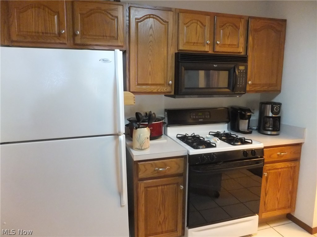 Courts/Country Lakes Condo - Residential