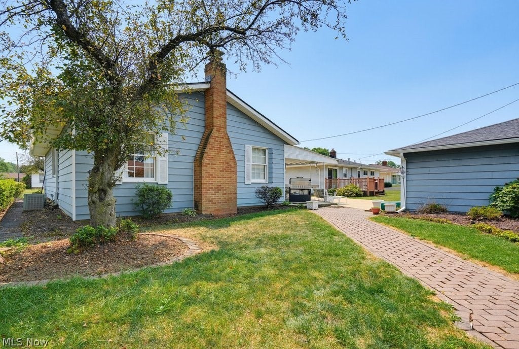 759 E Meadowlawn Boulevard