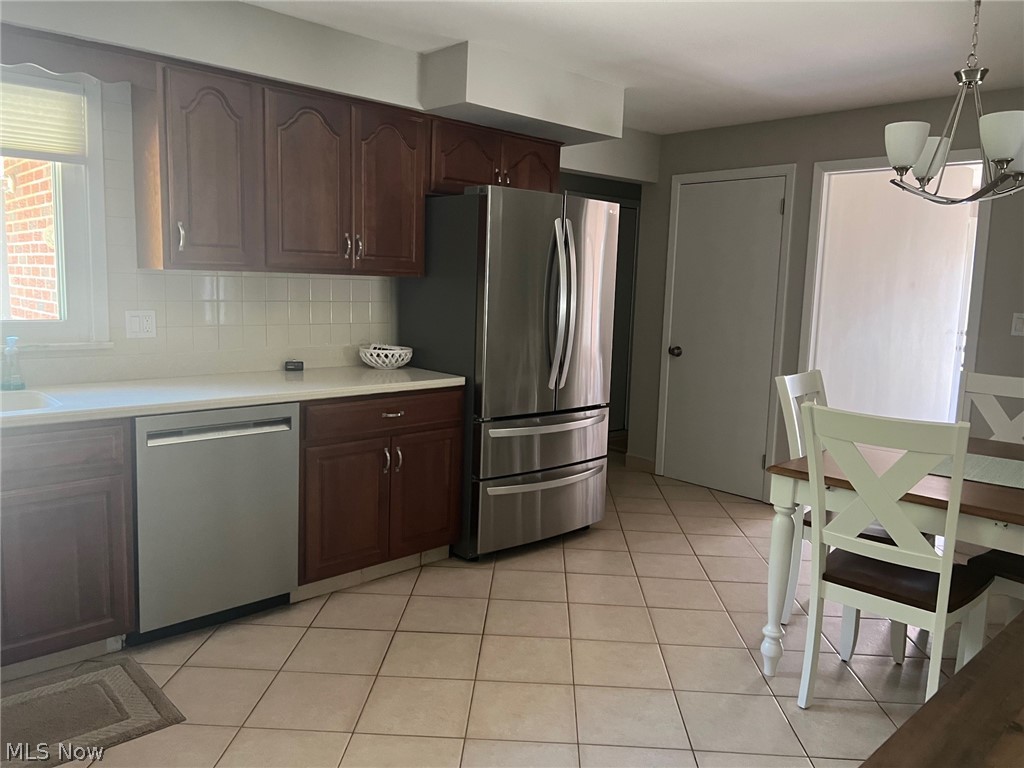 Larchmont Estate - Residential