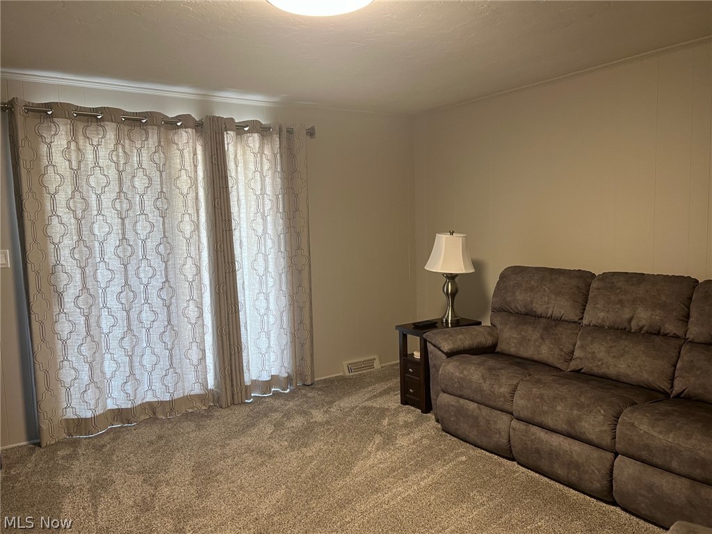 Larchmont Estate - Residential