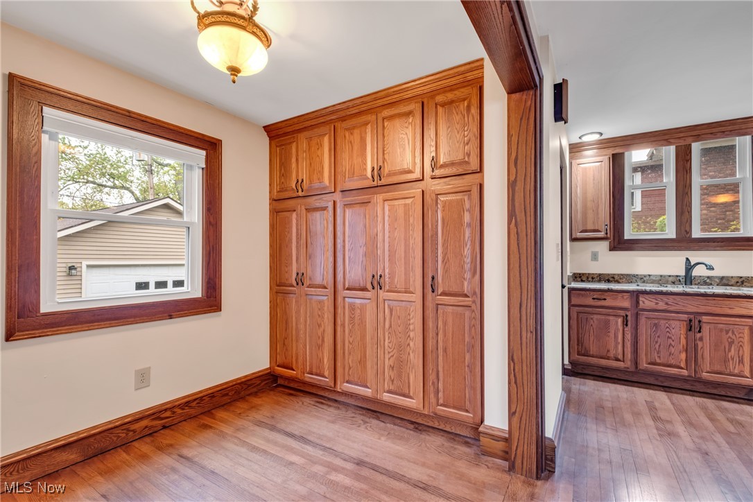1506 Waterbury Road, Lakewood, Ohio image 21