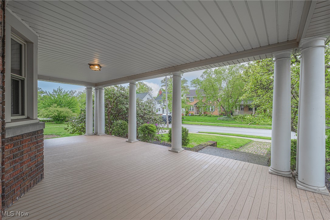 1506 Waterbury Road, Lakewood, Ohio image 4