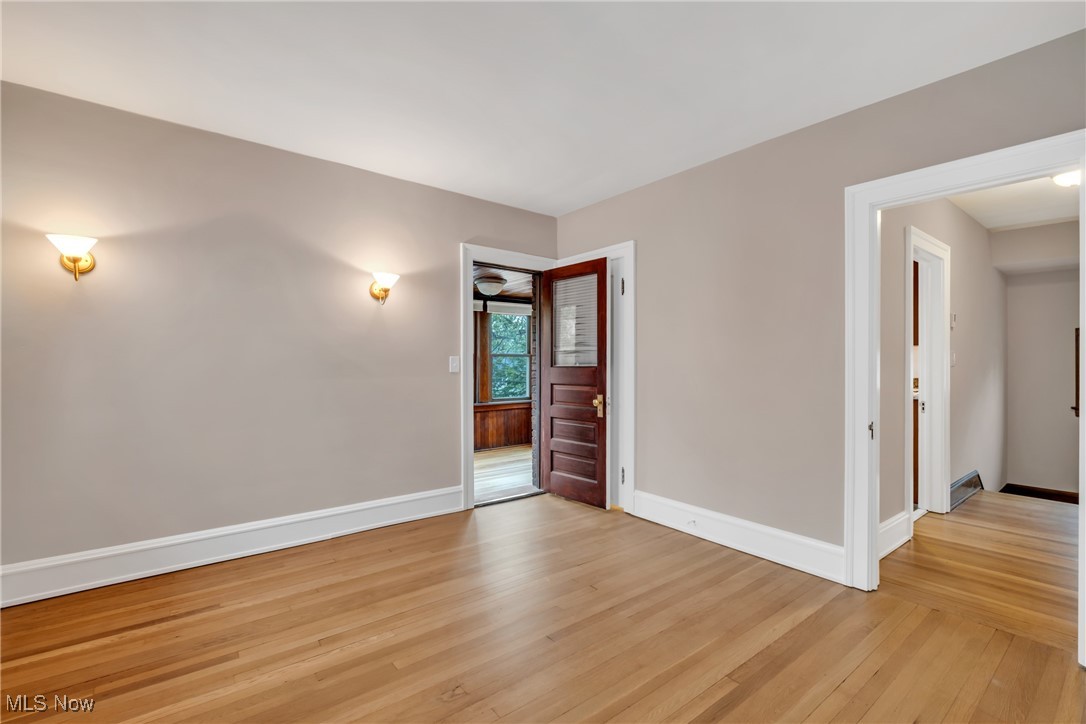 1506 Waterbury Road, Lakewood, Ohio image 24