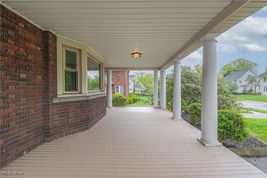 1506 Waterbury Road, Lakewood, Ohio image 5