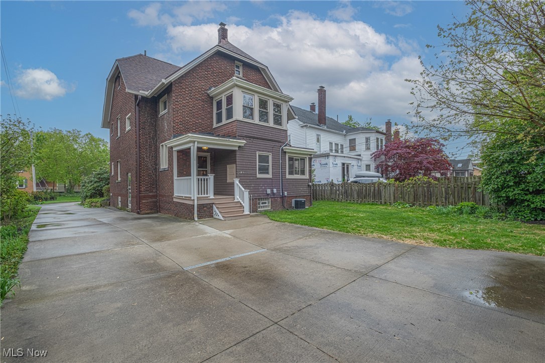 1506 Waterbury Road, Lakewood, Ohio image 47