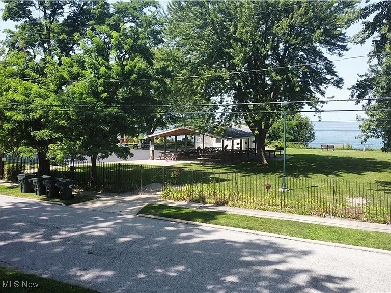 Utopia Beach - Residential