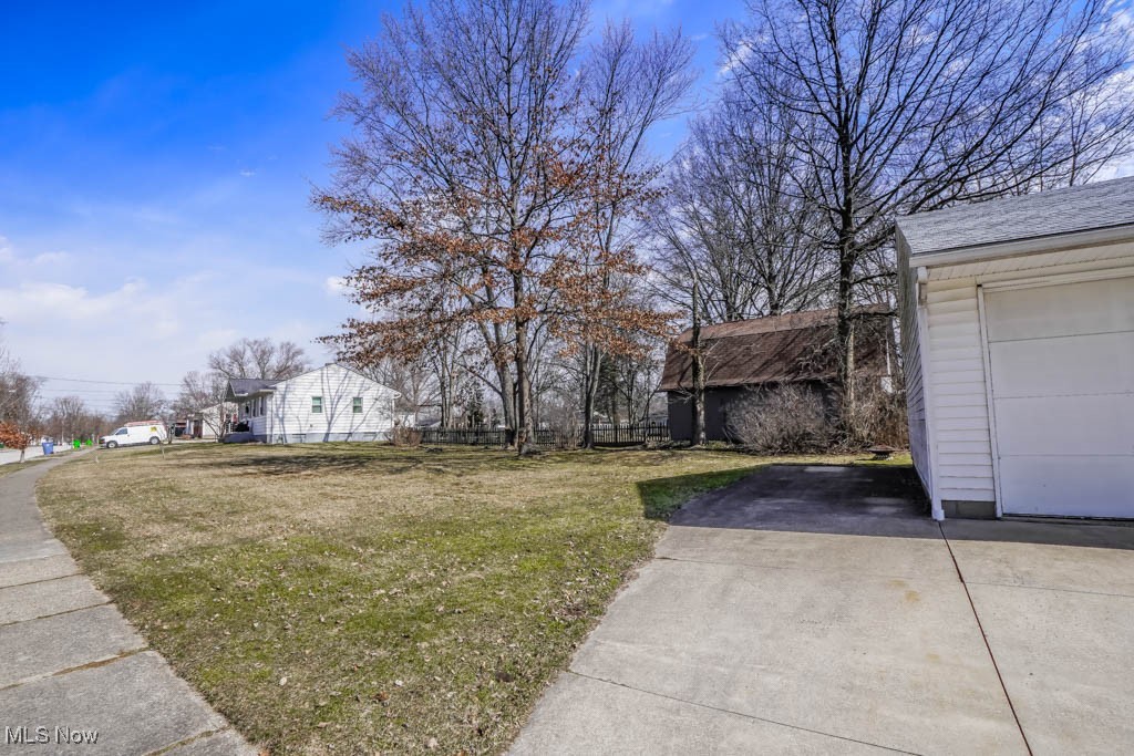 2305 Liberty Road, Stow, Ohio image 31