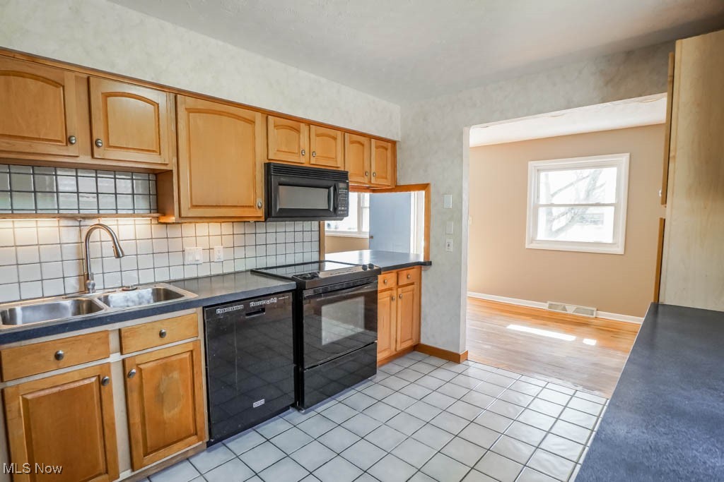 2305 Liberty Road, Stow, Ohio image 12