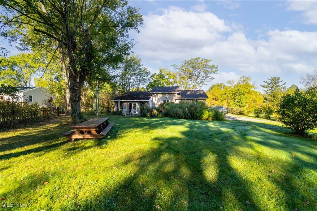 Photo of 5877 Ford Road, Elyria, OH 44035 (MLS # 5167948)