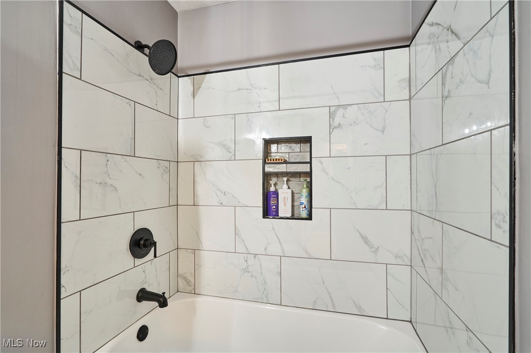 Geneva, Ohio 44041, United States, 3 Bedrooms Bedrooms, ,2 BathroomsBathrooms,Residential,Active,215645