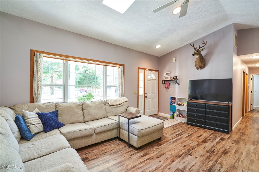 Geneva, Ohio 44041, United States, 3 Bedrooms Bedrooms, ,2 BathroomsBathrooms,Residential,Active,215645