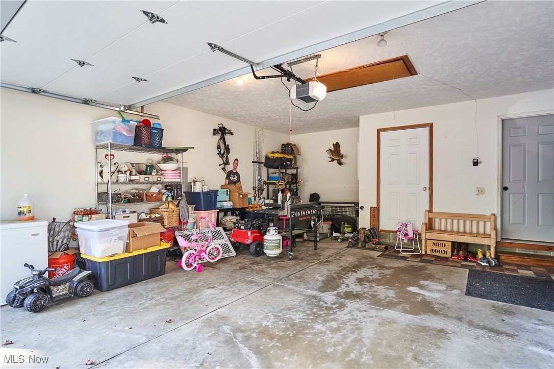 Geneva, Ohio 44041, United States, 3 Bedrooms Bedrooms, ,2 BathroomsBathrooms,Residential,Active,215645