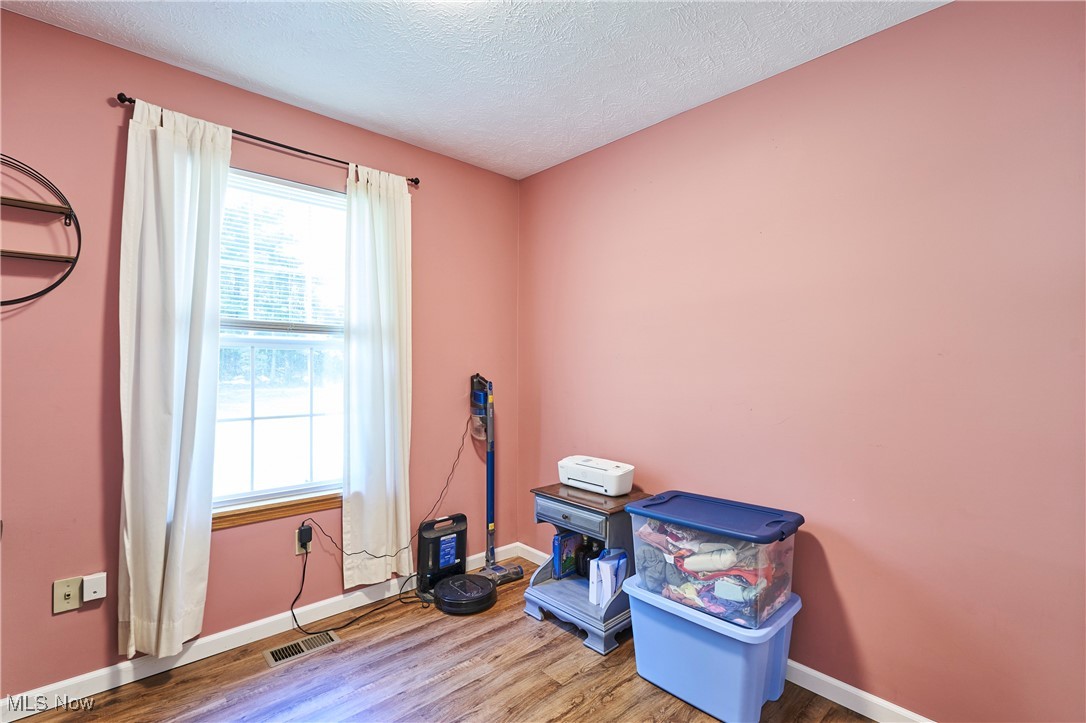 Geneva, Ohio 44041, United States, 3 Bedrooms Bedrooms, ,2 BathroomsBathrooms,Residential,Active,215645