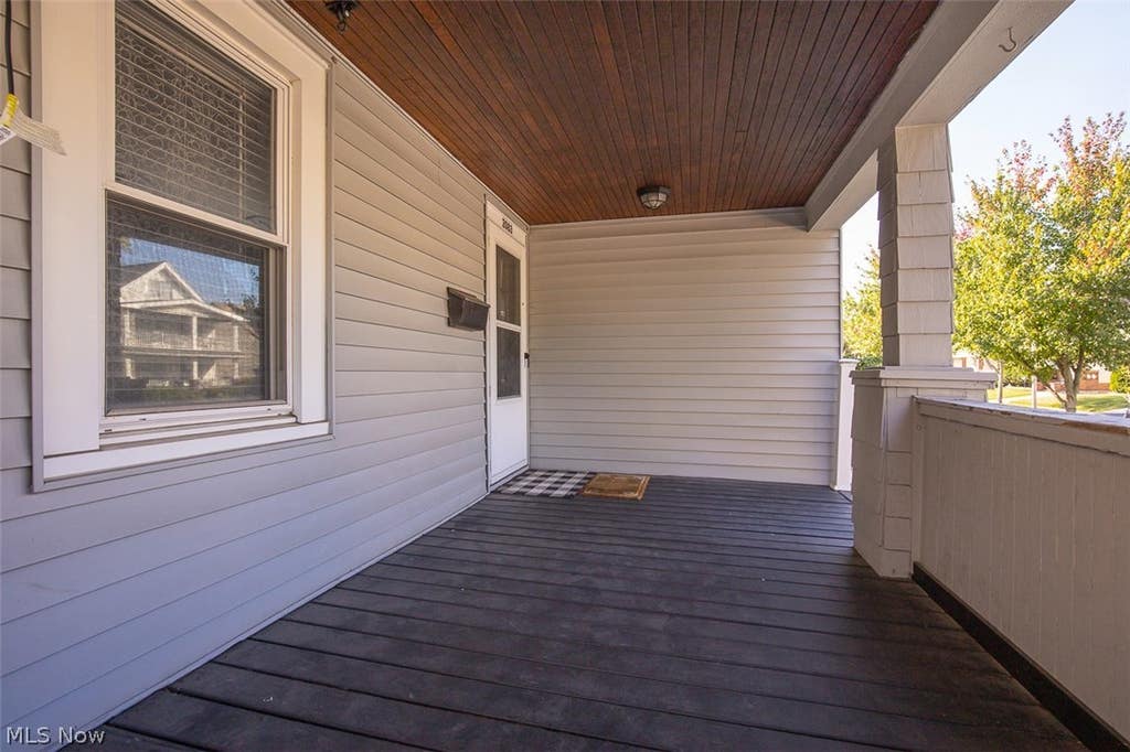 Photo of 2083 Chesterland Avenue, Lakewood, OH 44107 (MLS # 5215891)