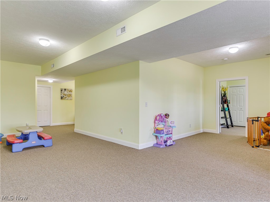 Lakeview Village Condo Ph 11 - Residential