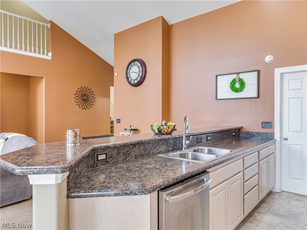 Lakeview Village Condo Ph 11 - Residential