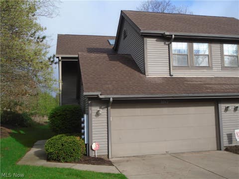 Condo For Sale - 4062 Saint Andrews Court #1<br/> Mahoning County, Canfield, OH 44406