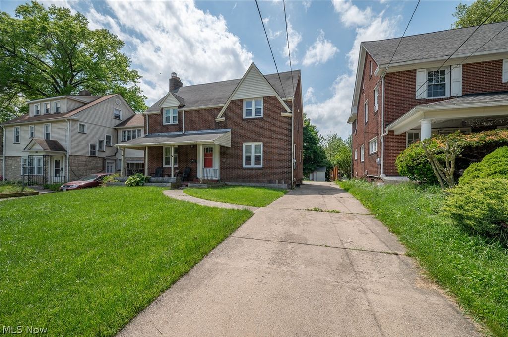 Photo of 1842 Coronado Avenue, Youngstown, OH 44504 (MLS # 5211609)