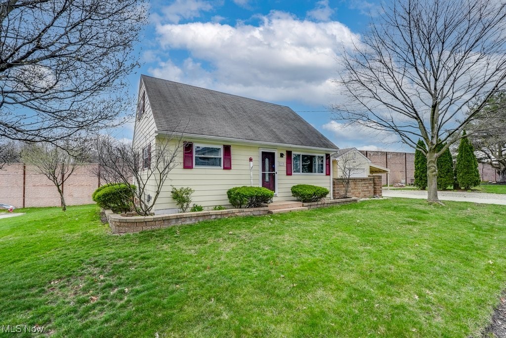 2975 Charles Street, Cuyahoga Falls, Ohio image 3