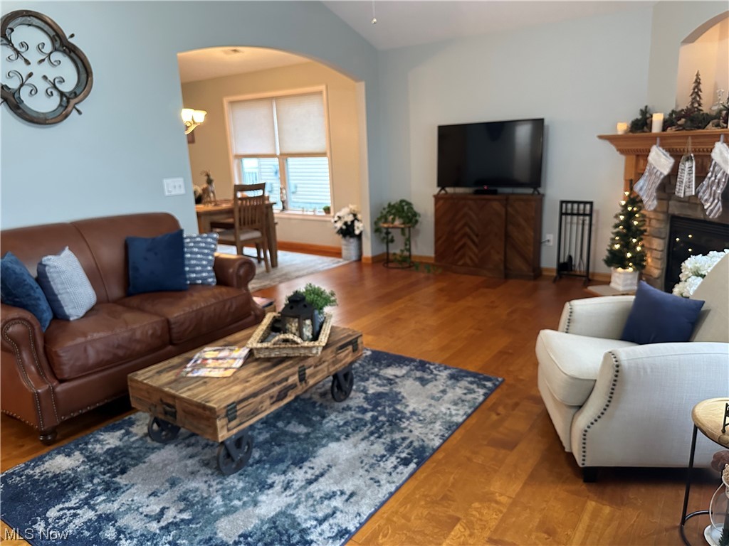 Brooks Condo Ph 06 - Residential