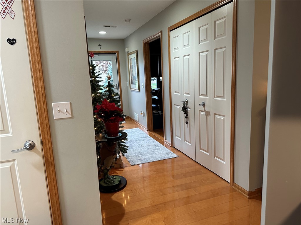 Brooks Condo Ph 06 - Residential