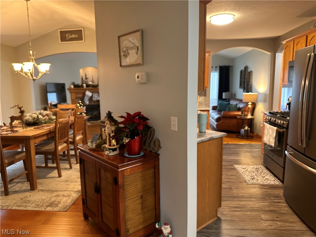 Brooks Condo Ph 06 - Residential