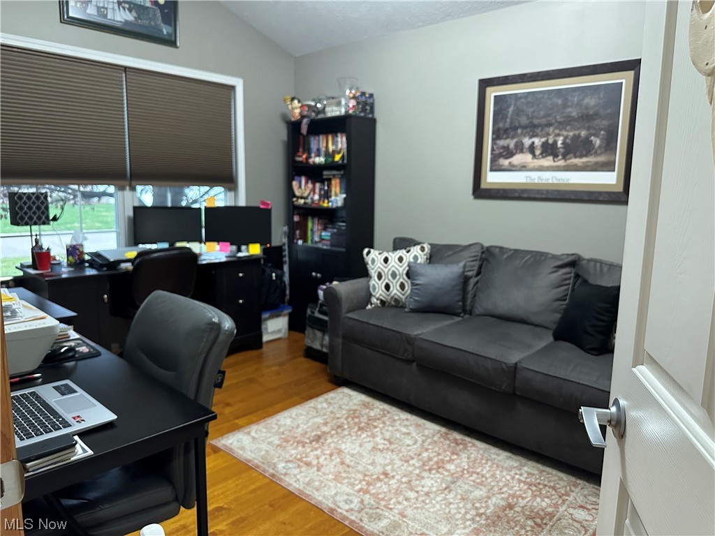 Brooks Condo Ph 06 - Residential