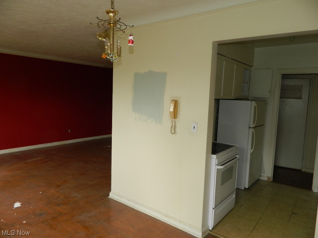 Lee Land - Residential