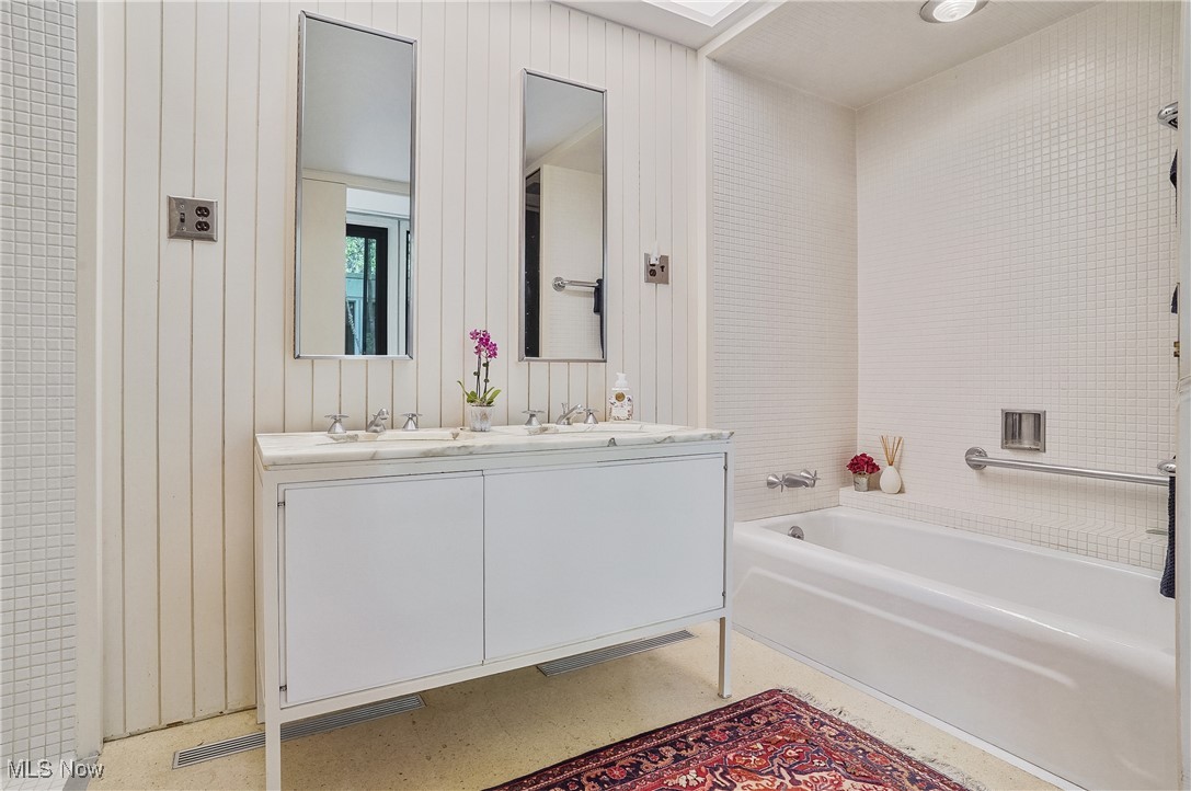 Silver Lake - Residential