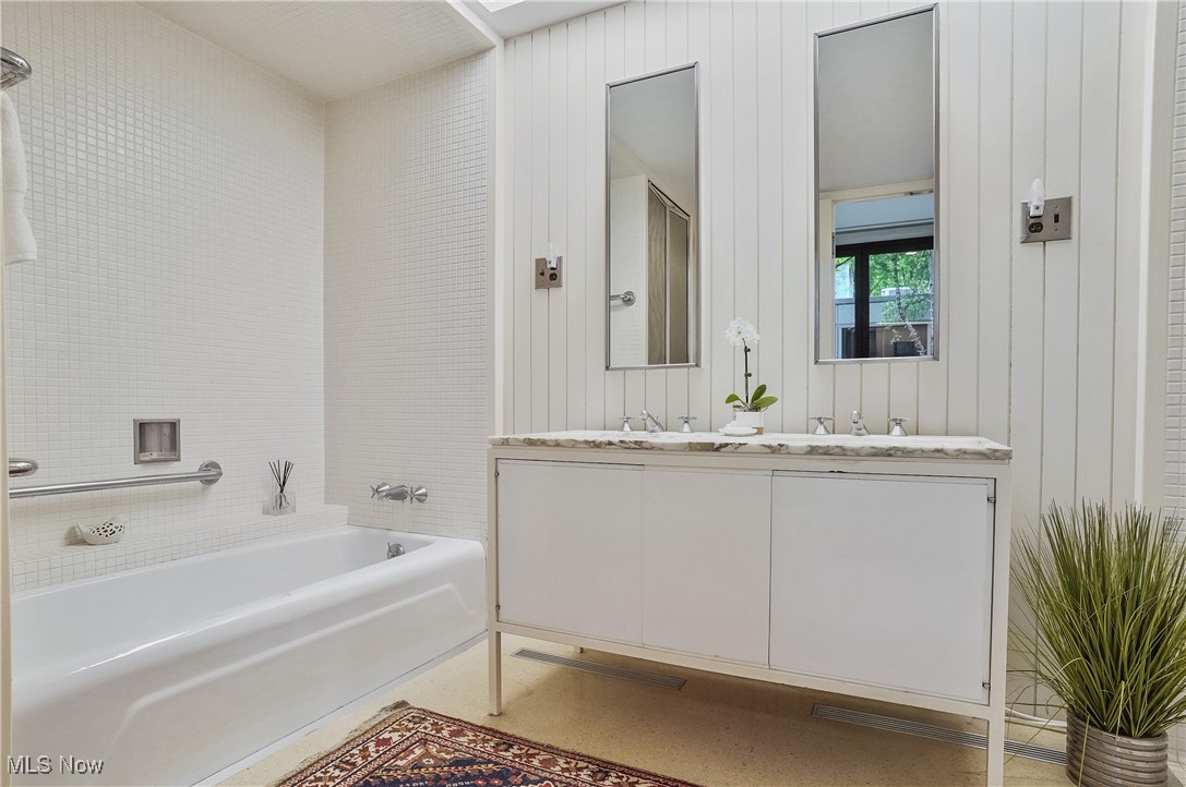 Silver Lake - Residential