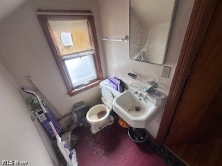 Main image without alt text