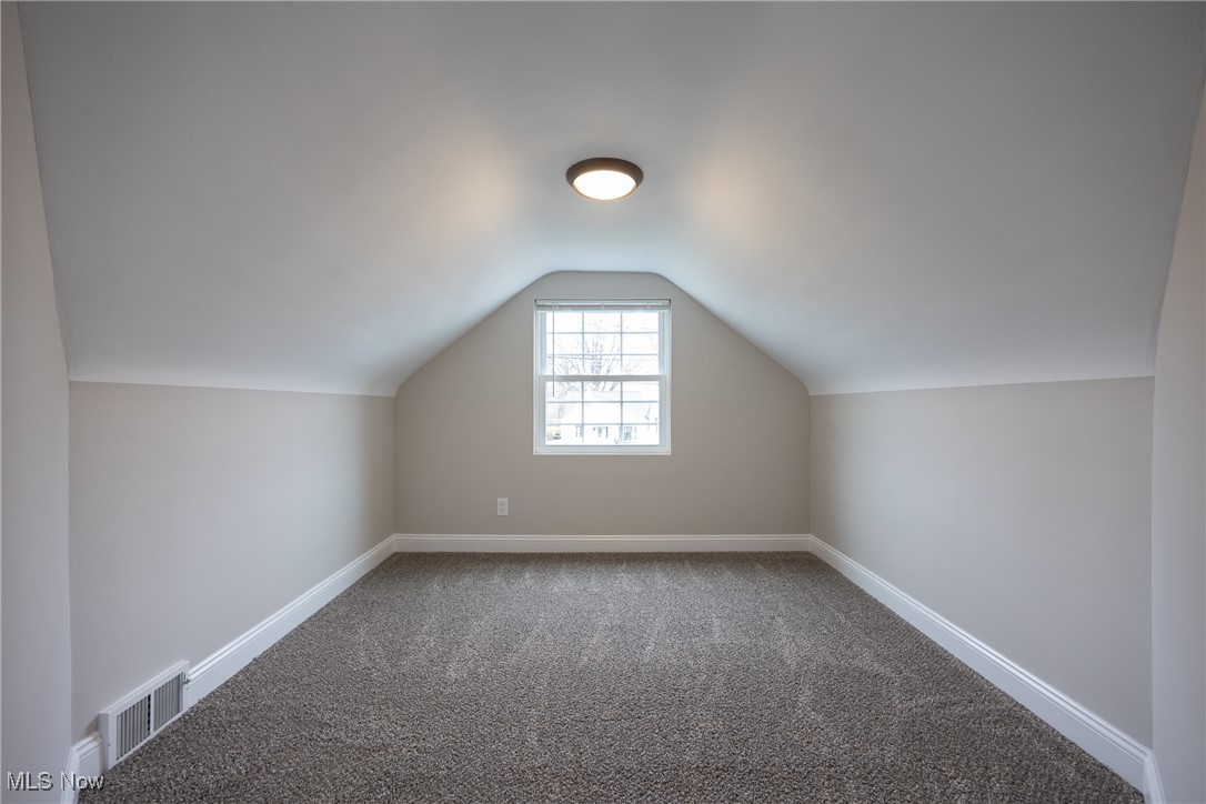 1042 Lloyd Road, Wickliffe, Ohio image 16