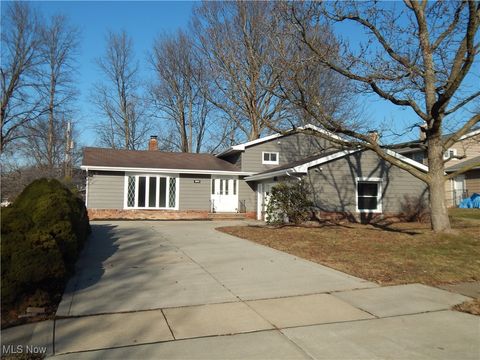 14520 Indian Creek Drive, Middleburg Heights, OH 44130 - #: 5103787