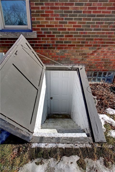 Tiny photo for 4364 W 219th Street, Cleveland, OH 44126 (MLS # 5187194)