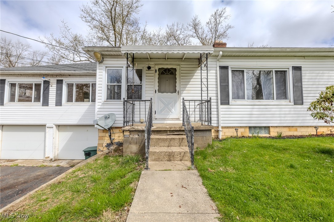 3333 NW Sweitzer Street, Uniontown, Ohio image 2