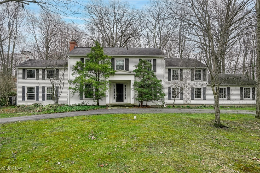 7665 Deerpath Trail, Hudson, Ohio image 1